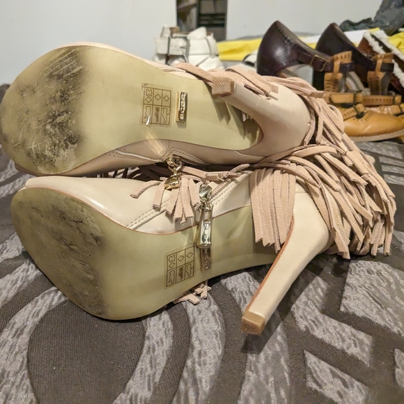 Bebe fringe boots size 7 - Picture 4 of 6